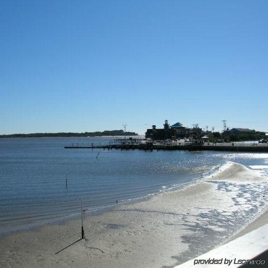 Cedar Cove Beach And Yacht Club Aparthotel Сидър Кий Екстериор снимка