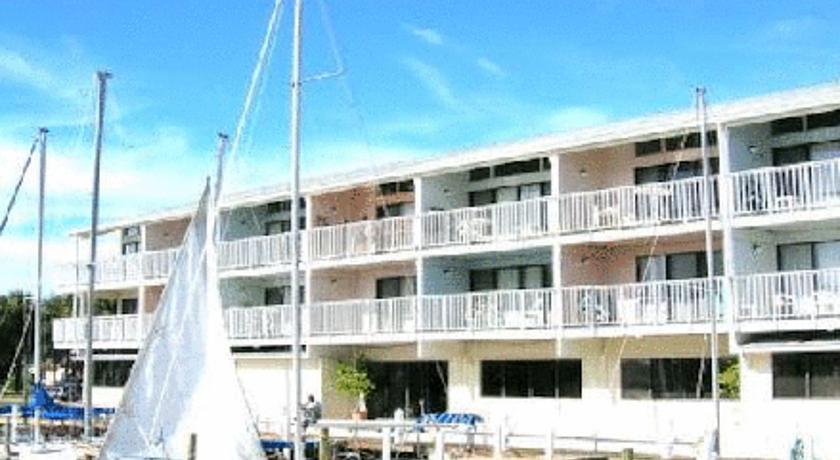 Cedar Cove Beach And Yacht Club Aparthotel Сидър Кий Екстериор снимка